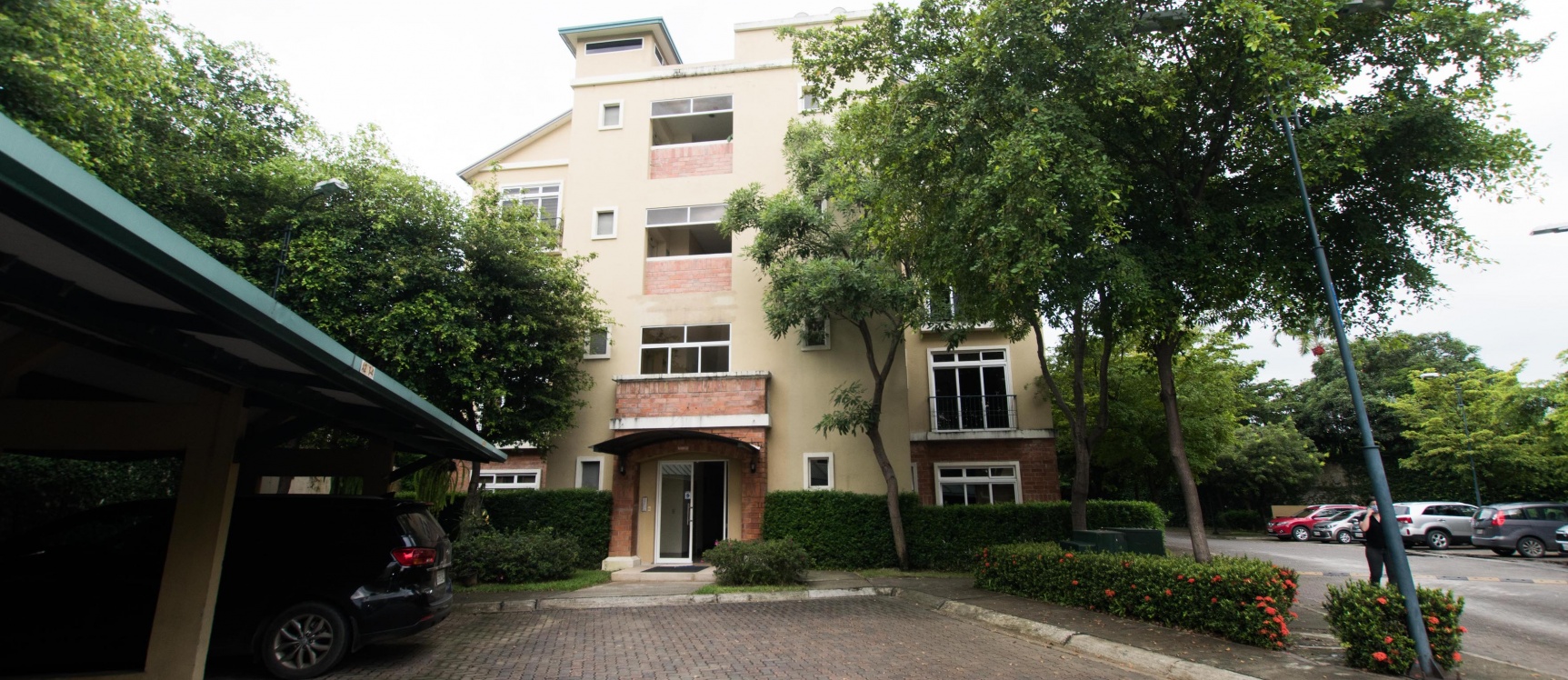 Departamento en venta Samborondon, Britannia 1 GeoBienes - Departamento en venta Samborondon, Britannia 1 - Plusvalia Guayaquil Casas de venta y alquiler Inmobiliaria Ecuador