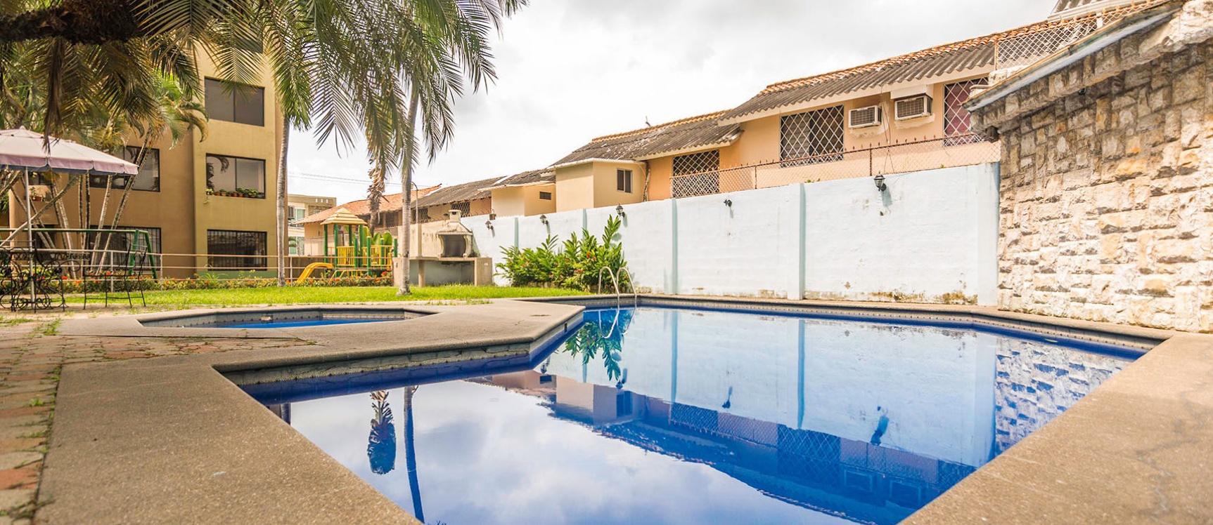 Departamento en venta Sta Maria Alamos, Norte de Guayaquil GeoBienes - Departamento en venta Santa Maria Alamos, Norte de Guayaquil - Plusvalia Guayaquil Casas de venta y alquiler Inmobiliaria Ecuador
