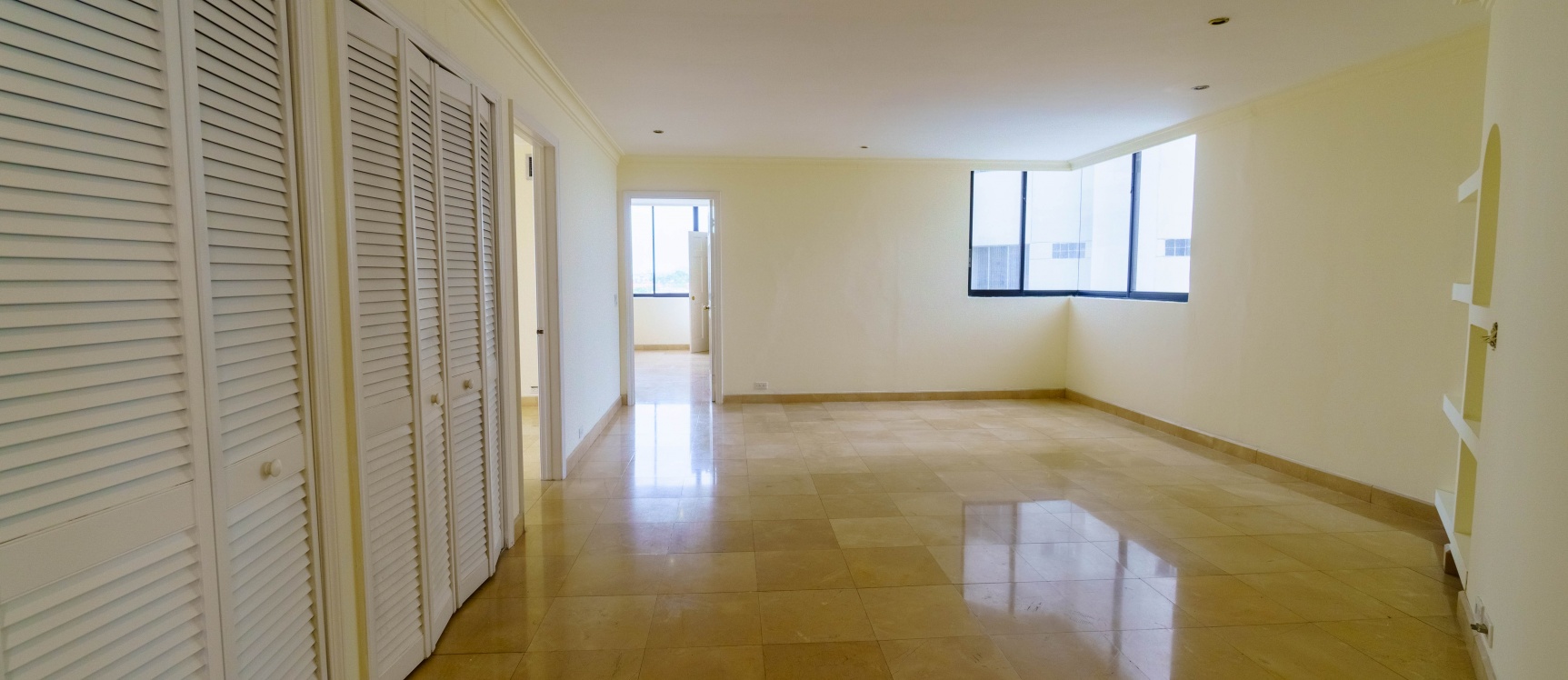 Departamento en venta ubicado en Edificio River Walk, Samborondón GeoBienes - Departamento en venta ubicado en Edificio River Walk, Samborondón - Plusvalia Guayaquil Casas de venta y alquiler Inmobiliaria Ecuador