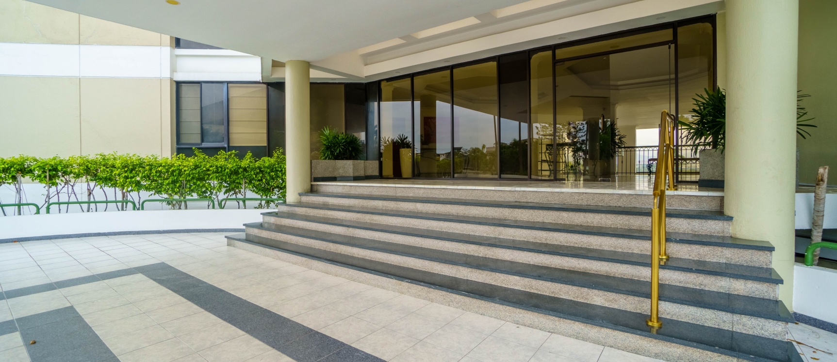 Departamento en venta ubicado en Edificio River Walk, Samborondón GeoBienes - Departamento en venta ubicado en Edificio River Walk, Samborondón - Plusvalia Guayaquil Casas de venta y alquiler Inmobiliaria Ecuador
