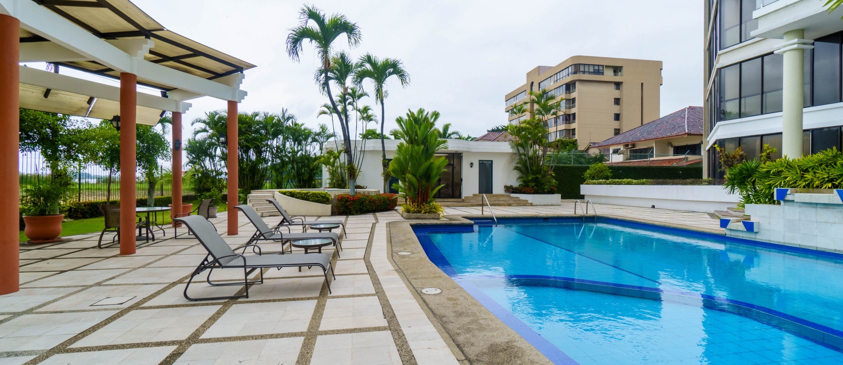 Departamento en venta ubicado en Edificio River Walk, Samborondón GeoBienes - Departamento en venta ubicado en Edificio River Walk, Samborondón - Plusvalia Guayaquil Casas de venta y alquiler Inmobiliaria Ecuador