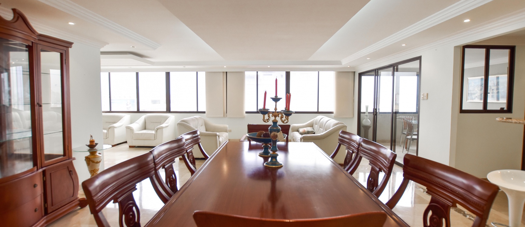 Departamento en venta ubicado en el Edificio San Francisco 300 GeoBienes - Departamento en venta ubicado en el Edificio San Francisco 300 - Plusvalia Guayaquil Casas de venta y alquiler Inmobiliaria Ecuador