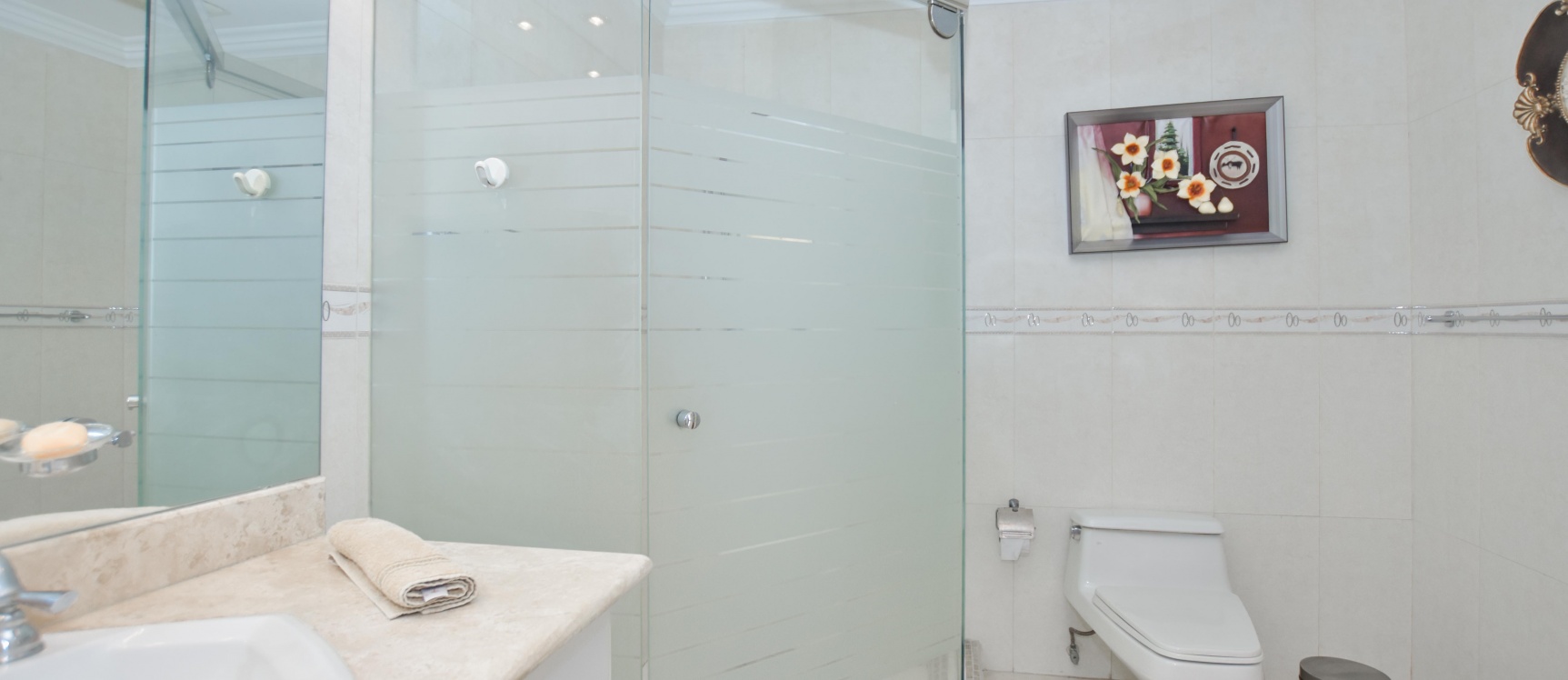 Departamento en venta ubicado en el Edificio San Francisco 300 GeoBienes - Departamento en venta ubicado en el Edificio San Francisco 300 - Plusvalia Guayaquil Casas de venta y alquiler Inmobiliaria Ecuador