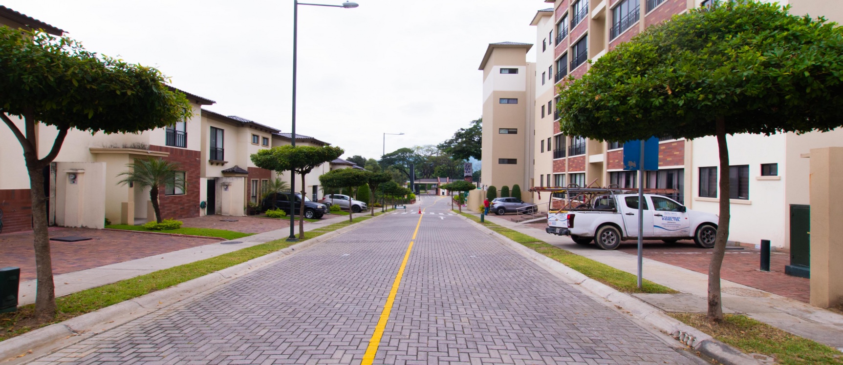 GeoBienes - Departamento en venta ubicado en la Urbanización Costa Brisa, Vía a la Costa - Plusvalia Guayaquil Casas de venta y alquiler Inmobiliaria Ecuador