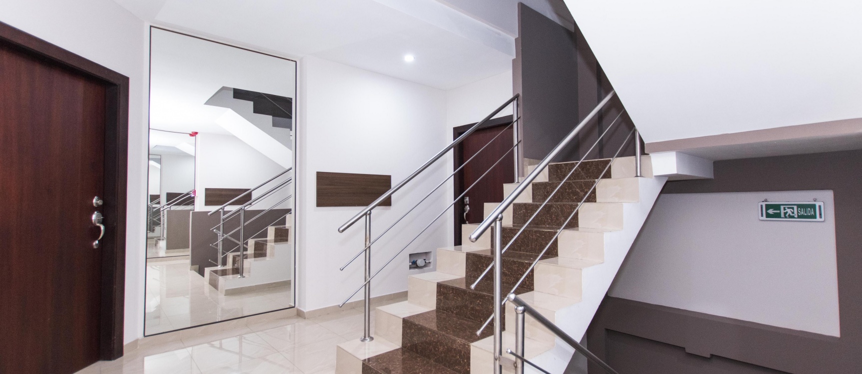 Departamento en venta ubicado en la Urbanización Puerto Azul, Vía a la Costa GeoBienes - Departamento en venta ubicado en la Urbanización Puerto Azul, Vía a la Costa - Plusvalia Guayaquil Casas de venta y alquiler Inmobiliaria Ecuador