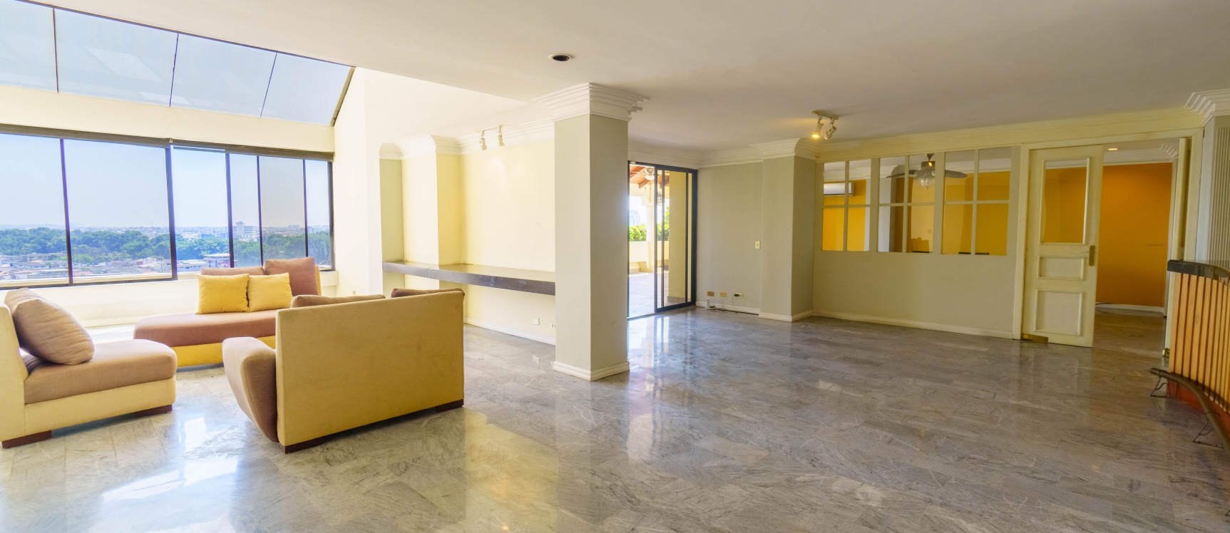 Departamento en venta ubicado en Lomas de Urdesa, Norte de Guayaquil GeoBienes - Departamento en venta ubicado en Lomas de Urdesa, Norte de Guayaquil - Plusvalia Guayaquil Casas de venta y alquiler Inmobiliaria Ecuador
