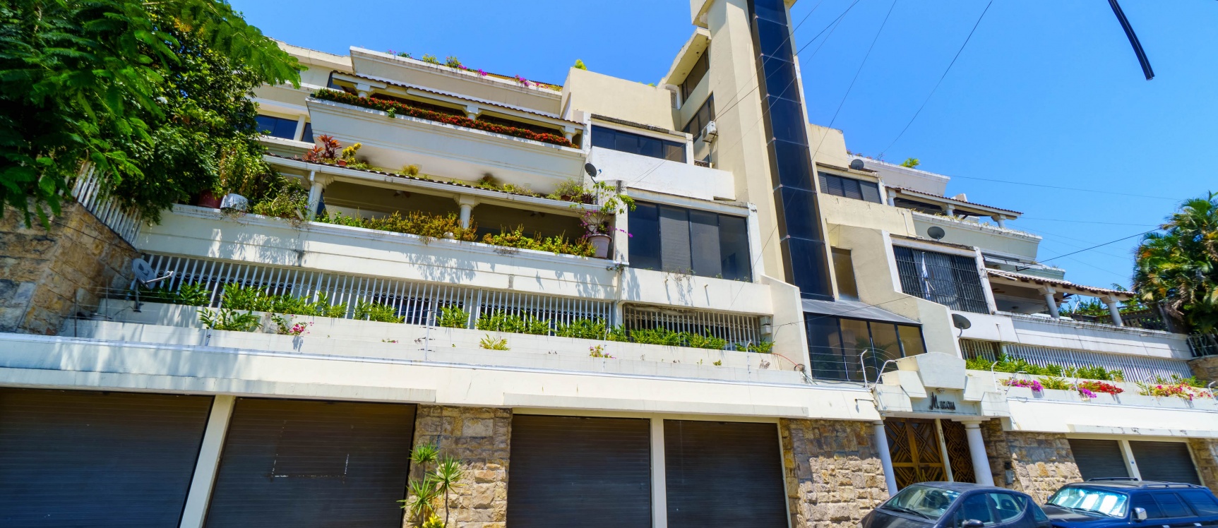 Departamento en venta ubicado en Lomas de Urdesa, Norte de Guayaquil GeoBienes - Departamento en venta ubicado en Lomas de Urdesa, Norte de Guayaquil - Plusvalia Guayaquil Casas de venta y alquiler Inmobiliaria Ecuador