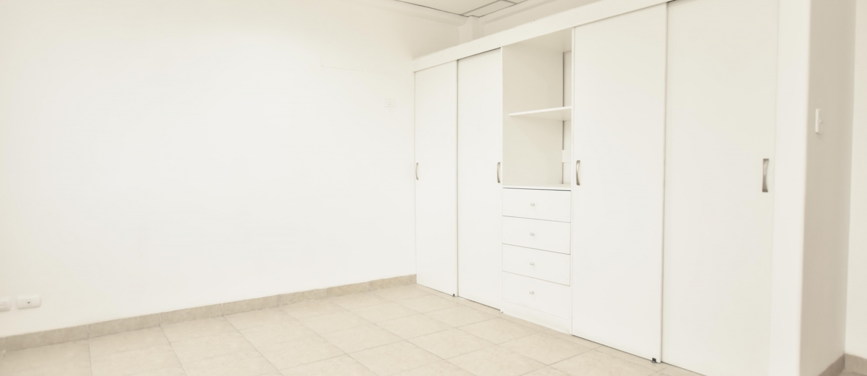 Departamento en venta ubicado en Santa Cecilia, Los ceibos GeoBienes - Amplio departamento en venta ubicado en Santa Cecilia, Los ceibos - Plusvalia Guayaquil Casas de venta y alquiler Inmobiliaria Ecuador