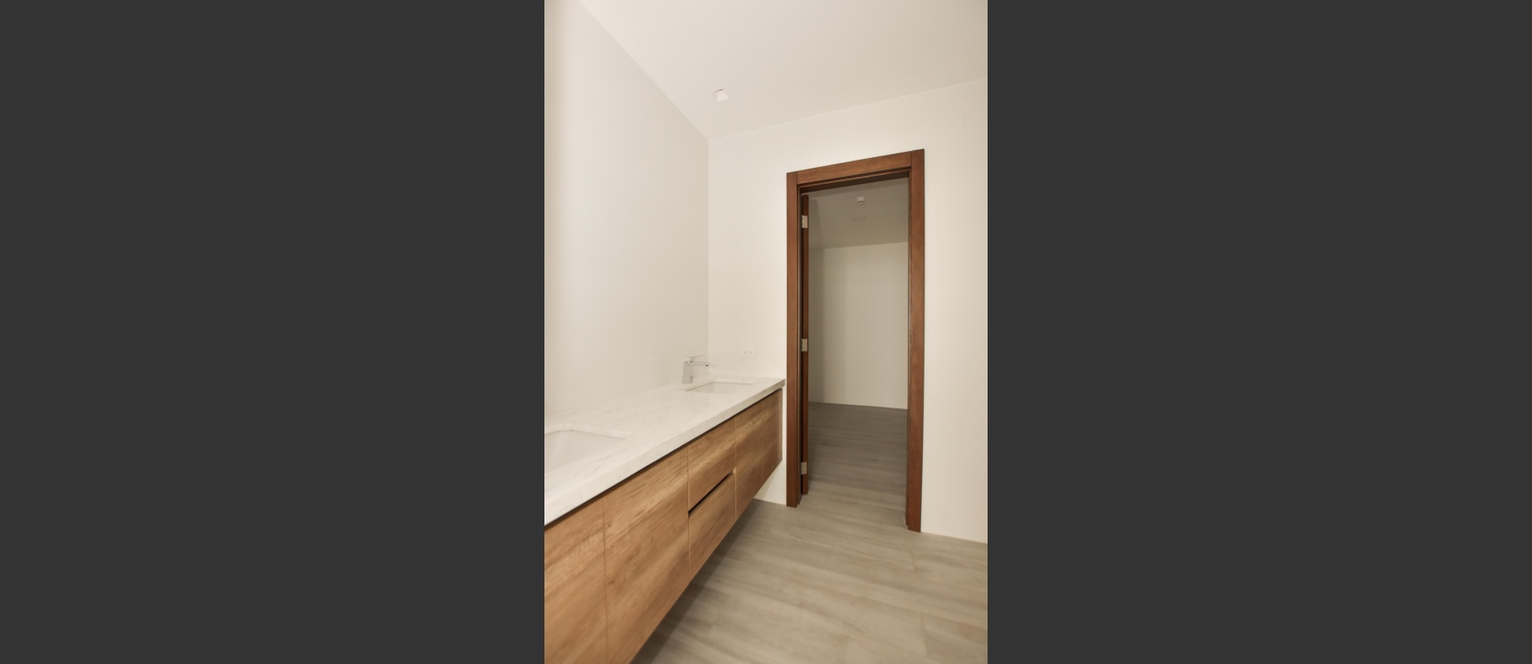 Departamento en venta ubicado en Urb. Riu - Vía Samborondón Km 5 GeoBienes - Departamento en venta ubicado en Urb. Riu - Vía Samborondón Km 5 - Plusvalia Guayaquil Casas de venta y alquiler Inmobiliaria Ecuador