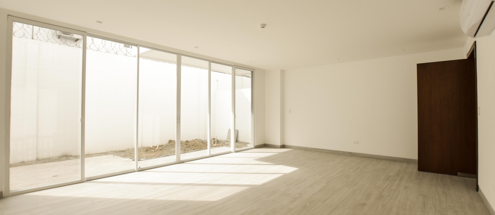 Departamento en venta ubicado en Urb. Riu - Vía Samborondón Km 5 GeoBienes - Departamento en venta ubicado en Urb. Riu - Vía Samborondón Km 5 - Plusvalia Guayaquil Casas de venta y alquiler Inmobiliaria Ecuador
