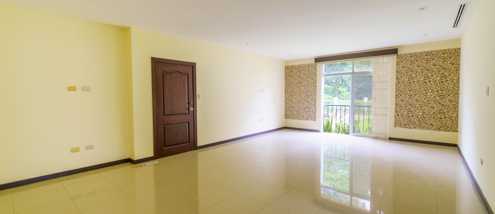GeoBienes - Departamento planta baja en venta ubicado en la Urbanización Terranostra, Vía a la Costa - Plusvalia Guayaquil Casas de venta y alquiler Inmobiliaria Ecuador