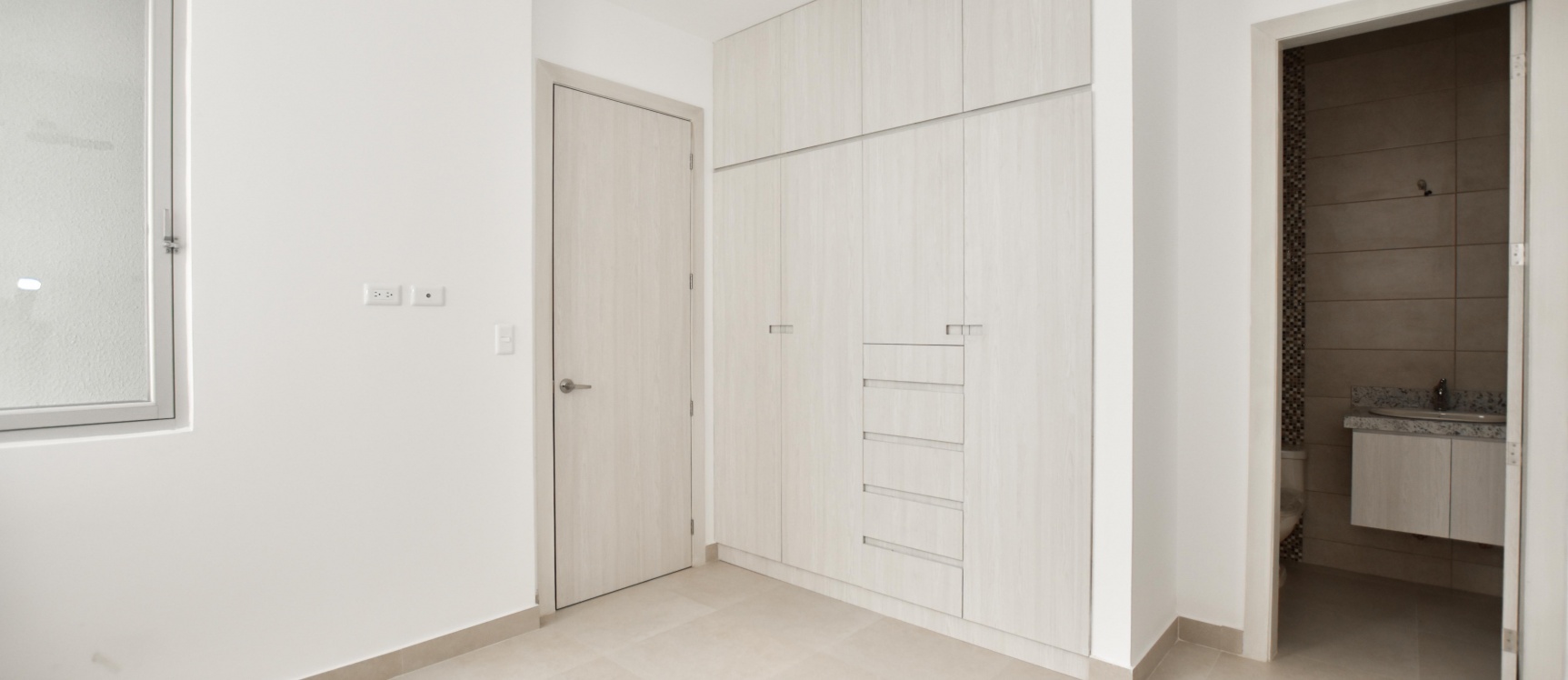 Departamento por estrenar en venta con vista al río , urbanización Belice GeoBienes - Departamento por estrenar en venta con vista al río , urbanización Belice - Plusvalia Guayaquil Casas de venta y alquiler Inmobiliaria Ecuador