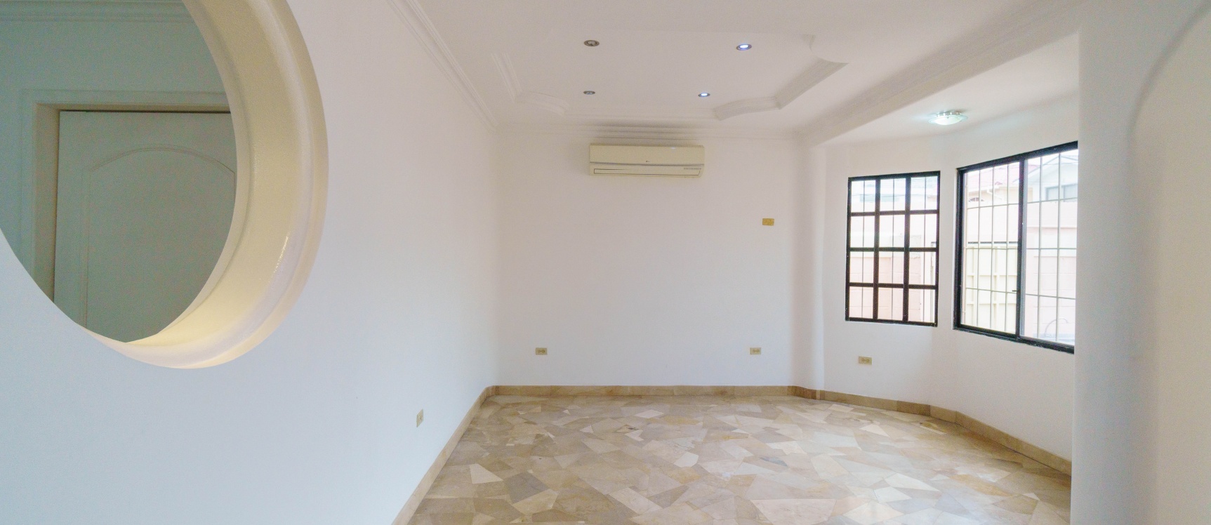 Departamentos en venta ubicada en la Urbanización Puerto Azul, Vía a la Costa GeoBienes - Departamento en venta ubicada en la Urbanización Puerto Azul, Vía a la Costa - Plusvalia Guayaquil Casas de venta y alquiler Inmobiliaria Ecuador