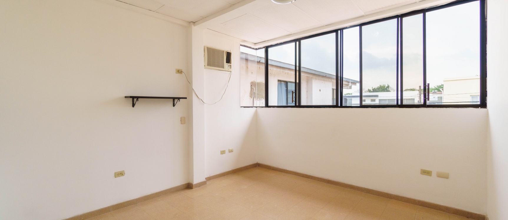 Departamentos en venta ubicada en la Urbanización Puerto Azul, Vía a la Costa GeoBienes - Departamento en venta ubicada en la Urbanización Puerto Azul, Vía a la Costa - Plusvalia Guayaquil Casas de venta y alquiler Inmobiliaria Ecuador