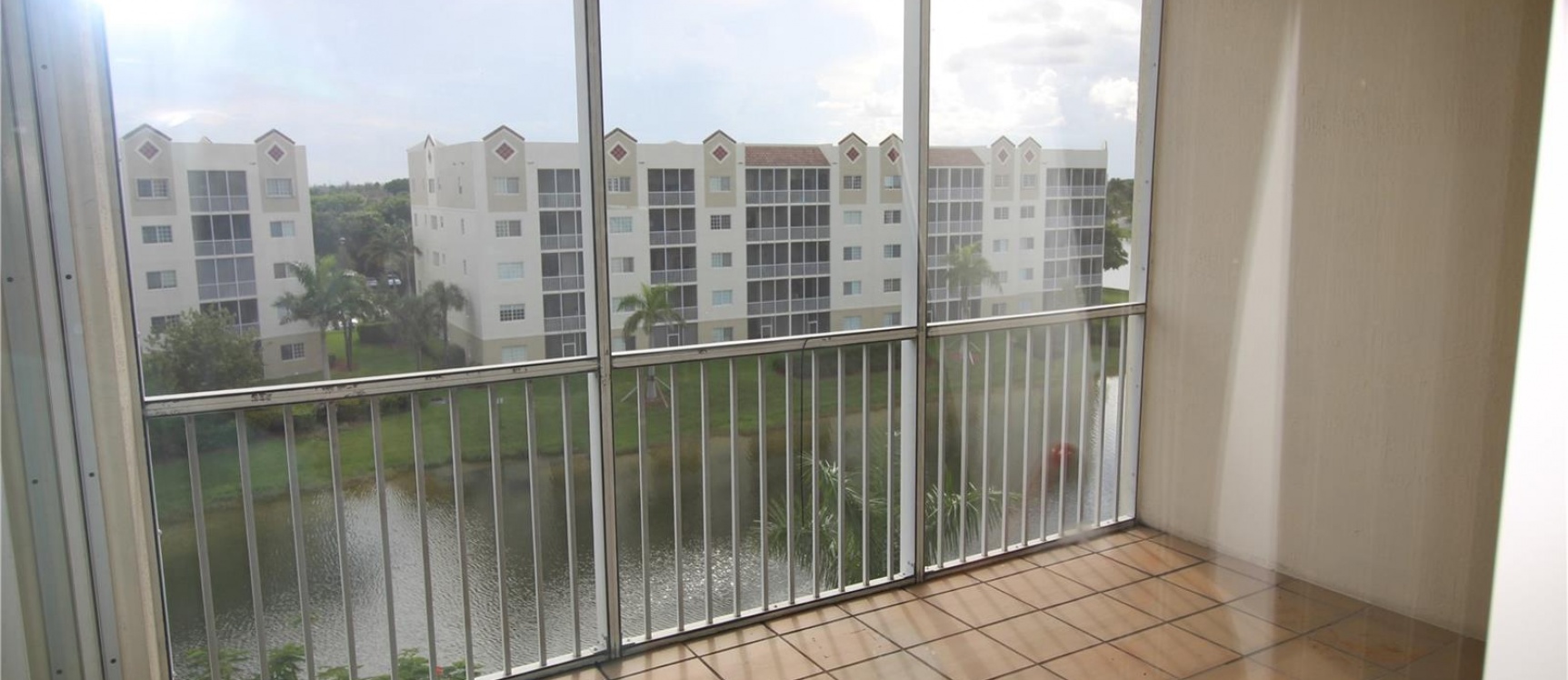 Departmento a la Venta en DORAL ISLES GeoBienes - Departamento a la Venta en DORAL ISLES - Plusvalia Guayaquil Casas de venta y alquiler Inmobiliaria Ecuador