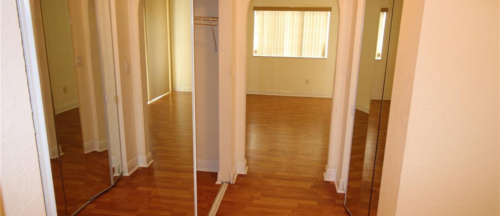 Departmento a la Venta en DORAL ISLES GeoBienes - Departamento a la Venta en DORAL ISLES - Plusvalia Guayaquil Casas de venta y alquiler Inmobiliaria Ecuador