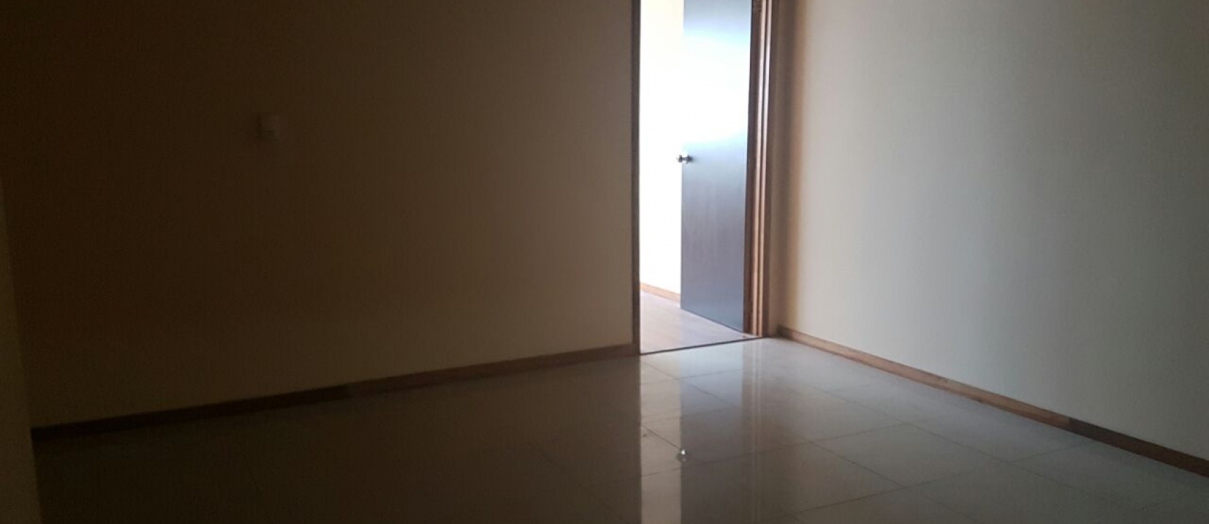 Descripción de oficina en alquiler ubicado en Trade Bulding, Guayaquil. GeoBienes - Oficina en alquiler ubicado en Trade Building, Guayaquil. - Plusvalia Guayaquil Casas de venta y alquiler Inmobiliaria Ecuador