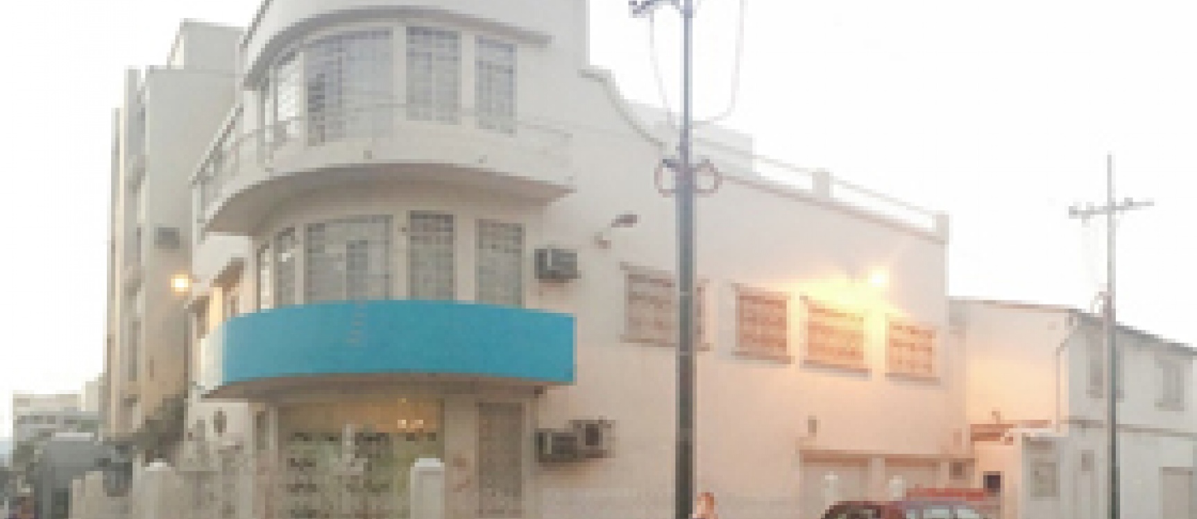 Edificación doble en zona céntrica GeoBienes - Alquilo Edificio doble en zona céntrica Guayaquil - Plusvalia Guayaquil Casas de venta y alquiler Inmobiliaria Ecuador