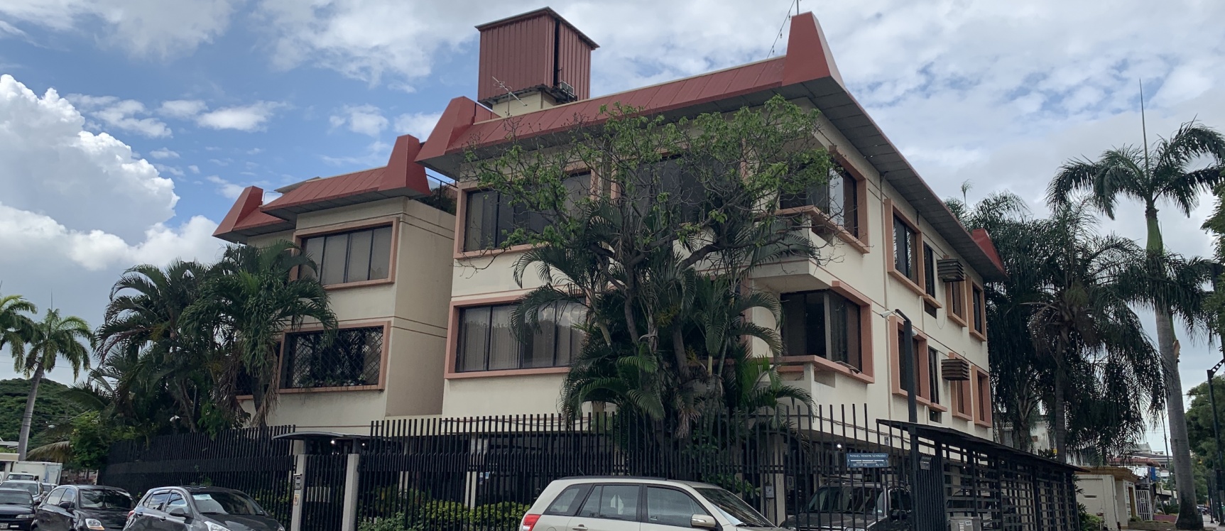 Edificio en venta Avenida Las Mojas, Urdesa GeoBienes - Edificio en venta Avenida Las Mojas, Urdesa - Plusvalia Guayaquil Casas de venta y alquiler Inmobiliaria Ecuador