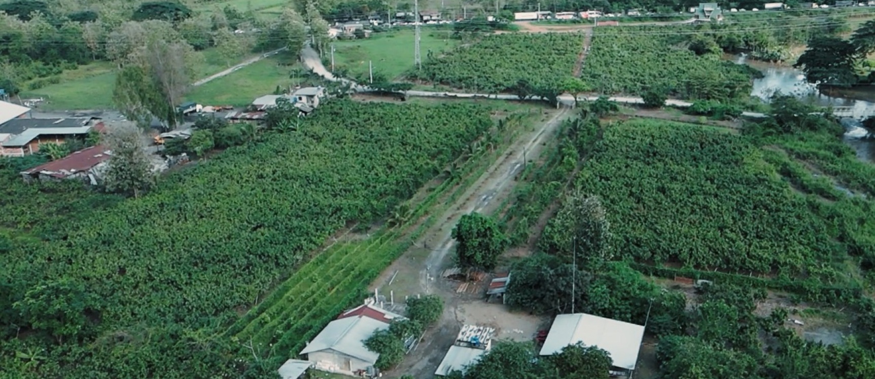 GeoBienes - Hacienda agroturistica en venta ubicada en la Vía Naranjal Bucay - Plusvalia Guayaquil Casas de venta y alquiler Inmobiliaria Ecuador
