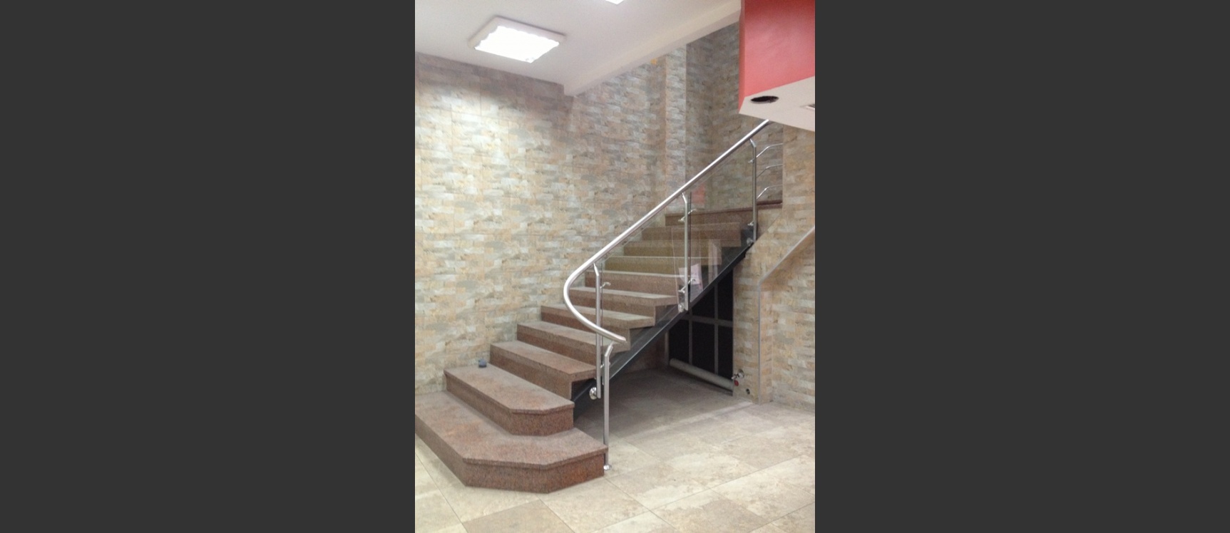 Local Comercial GeoBienes - Local Comercial en el centro de Guayaquil Avenida 9 de Octubre - Plusvalia Guayaquil Casas de venta y alquiler Inmobiliaria Ecuador