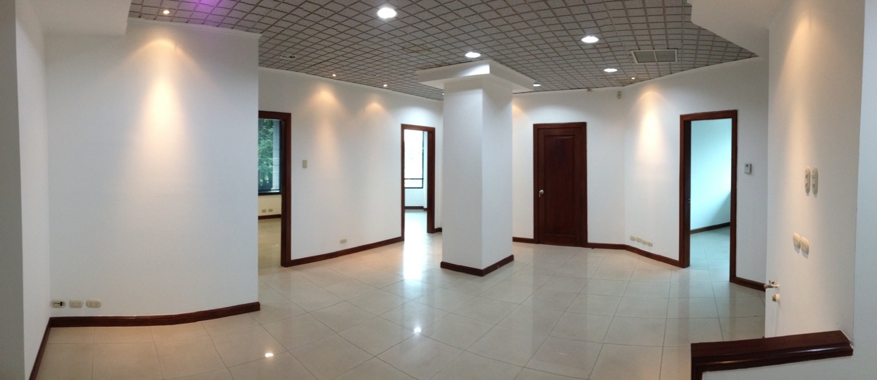 Local comercial en alquiler en Guayaquil. Ubicación estratégica local comercial y oficina en alquiler GeoBienes - Local comercial y oficina en alquiler en Guayaquil - Plusvalia Guayaquil Casas de venta y alquiler Inmobiliaria Ecuador