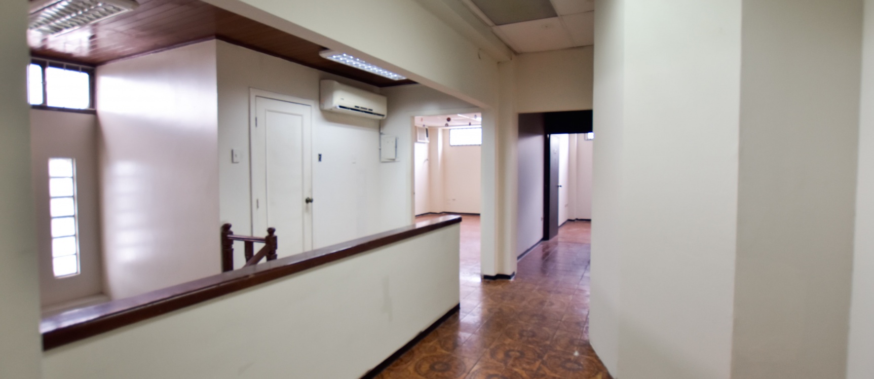 Local comercial en alquiler en Urdesa Central, Norte de Guayaquil - Geobiens GeoBienes - oficina comercial en alquiler en Urdesa Central, Norte de Guayaquil - Plusvalia Guayaquil Casas de venta y alquiler Inmobiliaria Ecuador