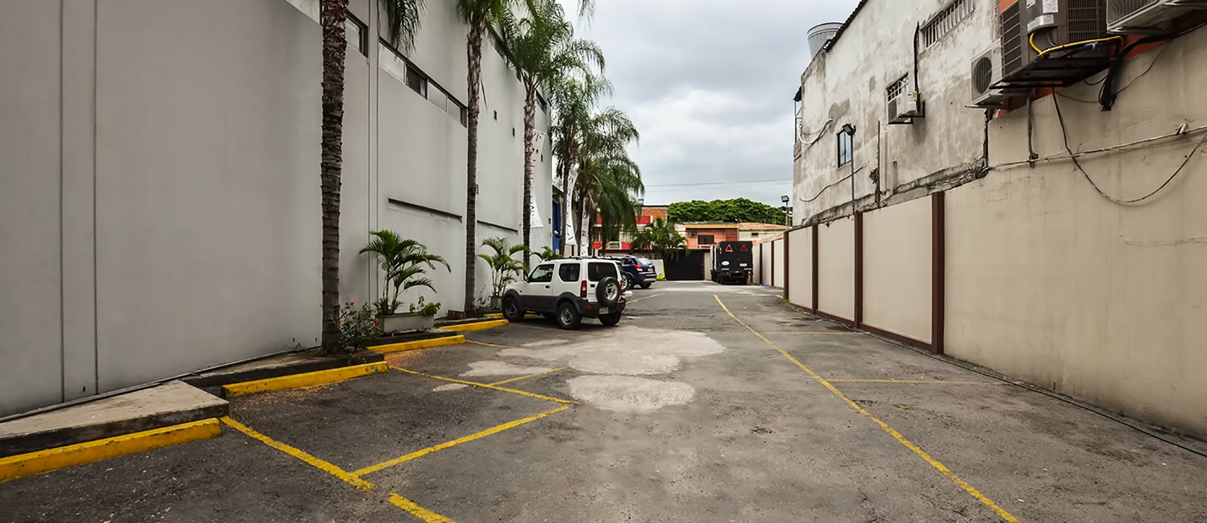 Local Comercial en alquiler en Urdesa Central sector norte de Guayaquil GeoBienes - Local Comercial en alquiler en Urdesa Central sector norte de Guayaquil - Plusvalia Guayaquil Casas de venta y alquiler Inmobiliaria Ecuador