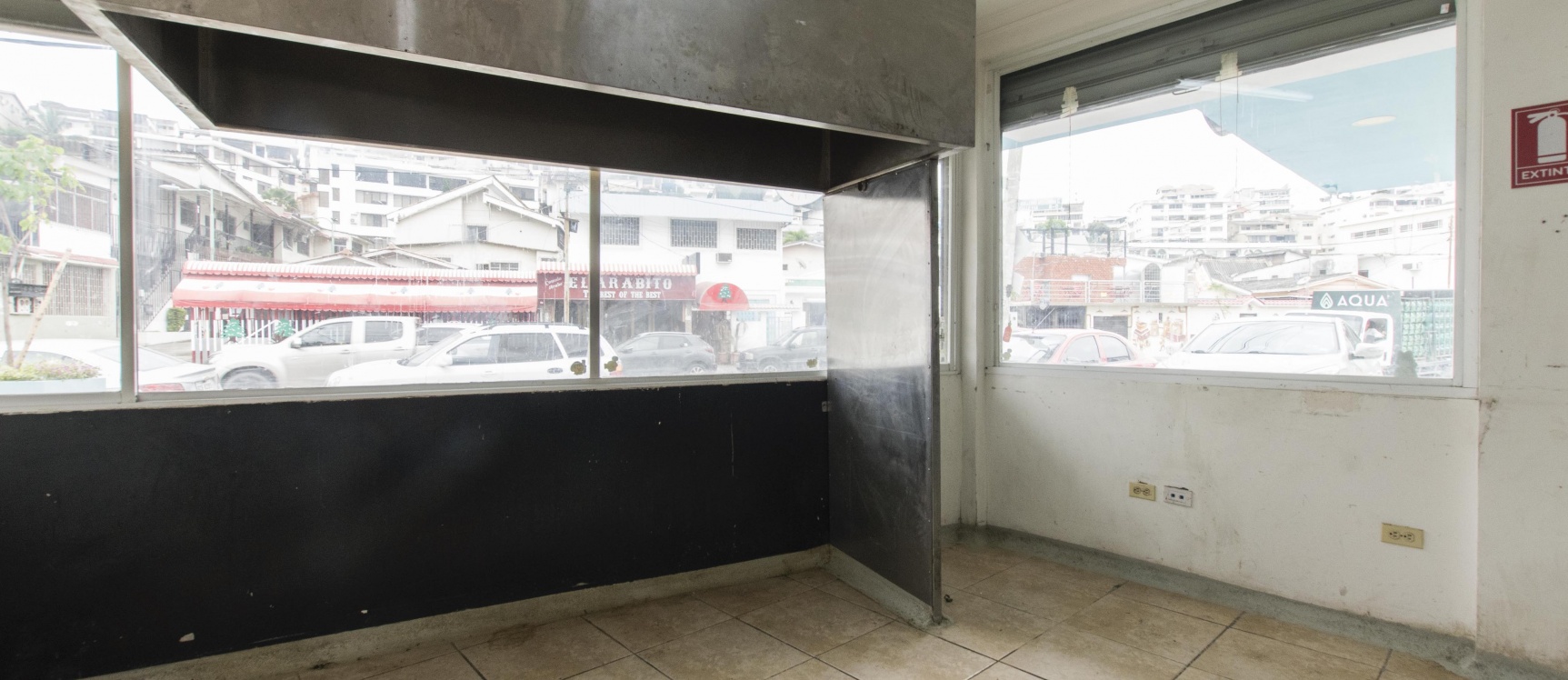 GeoBienes - Local comercial en alquiler, restaurante, bar, farmacia, uso comercial en Urdesa - Plusvalia Guayaquil Casas de venta y alquiler Inmobiliaria Ecuador