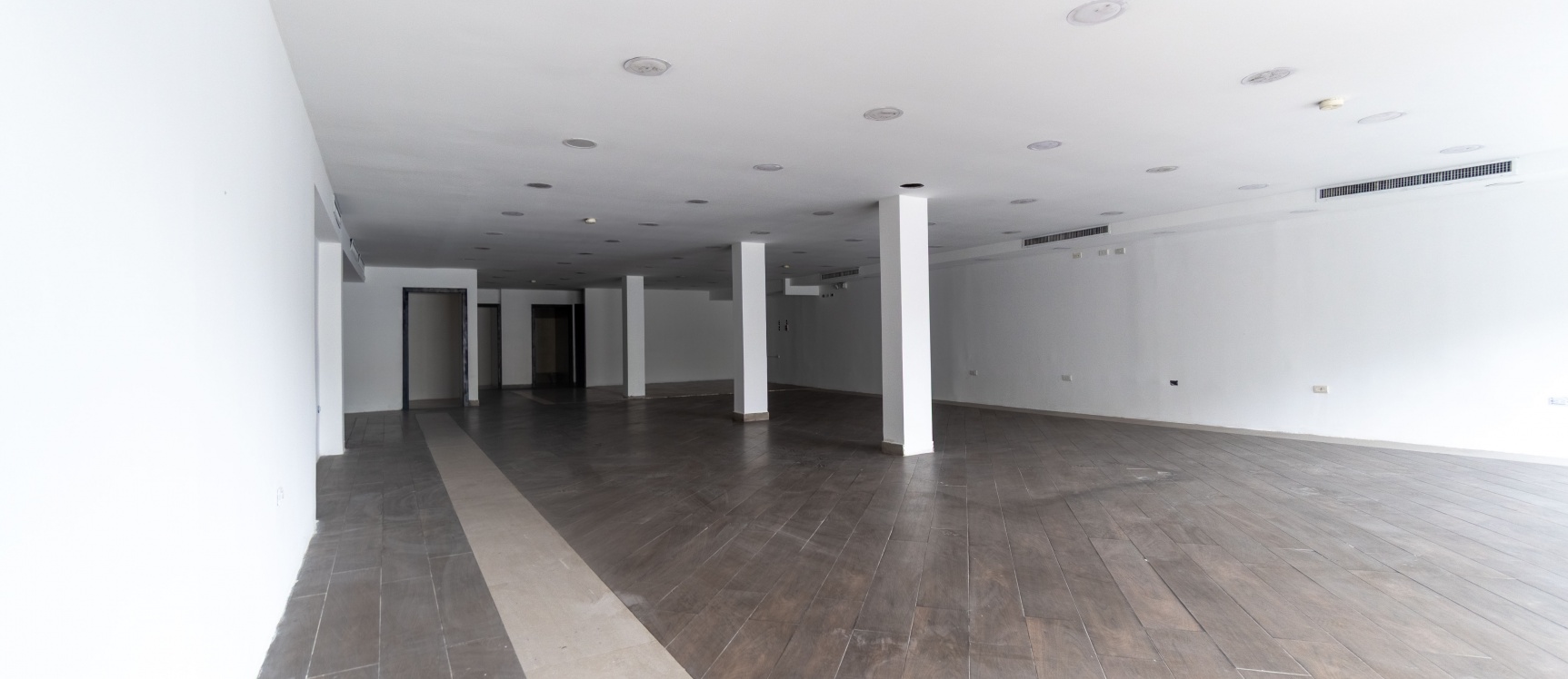 Local comercial en alquiler sobre la Av. San Jorge, Kennedy, Guayaquil GeoBienes - Local comercial en alquiler sobre la Av. San Jorge, Kennedy, Guayaquil - Plusvalia Guayaquil Casas de venta y alquiler Inmobiliaria Ecuador