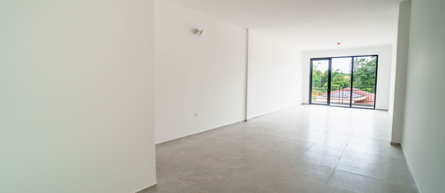 Local comercial en alquiler ubicado en Costa Brisa, Vía a la Costa GeoBienes - Local comercial en alquiler ubicado en Costa Brisa, Vía a la Costa - Plusvalia Guayaquil Casas de venta y alquiler Inmobiliaria Ecuador