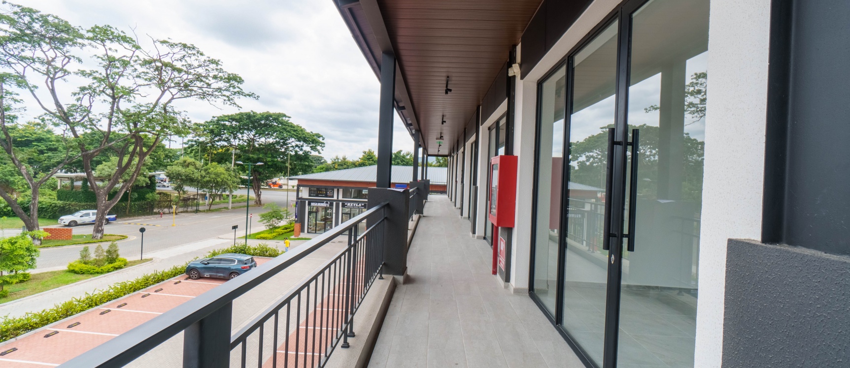 Local comercial en alquiler ubicado en Costa Brisa, Vía a la Costa GeoBienes - Local comercial en alquiler ubicado en Costa Brisa, Vía a la Costa - Plusvalia Guayaquil Casas de venta y alquiler Inmobiliaria Ecuador