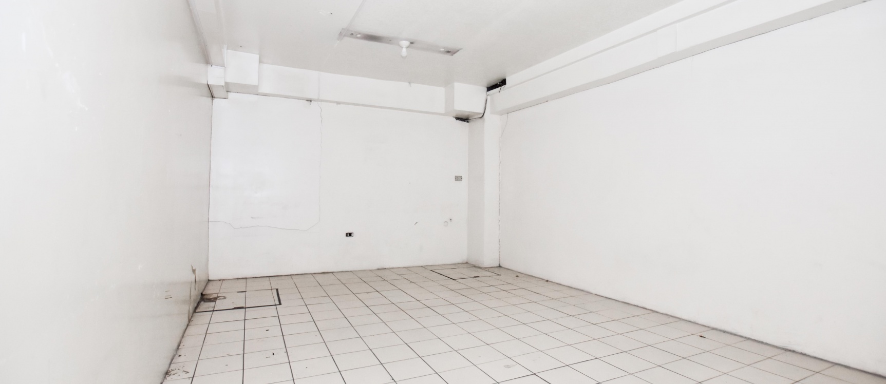 Local Comercial en alquiler ubicado en el Centro de Guayaquil GeoBienes - Local Comercial en alquiler ubicado en el Centro de Guayaquil - Plusvalia Guayaquil Casas de venta y alquiler Inmobiliaria Ecuador