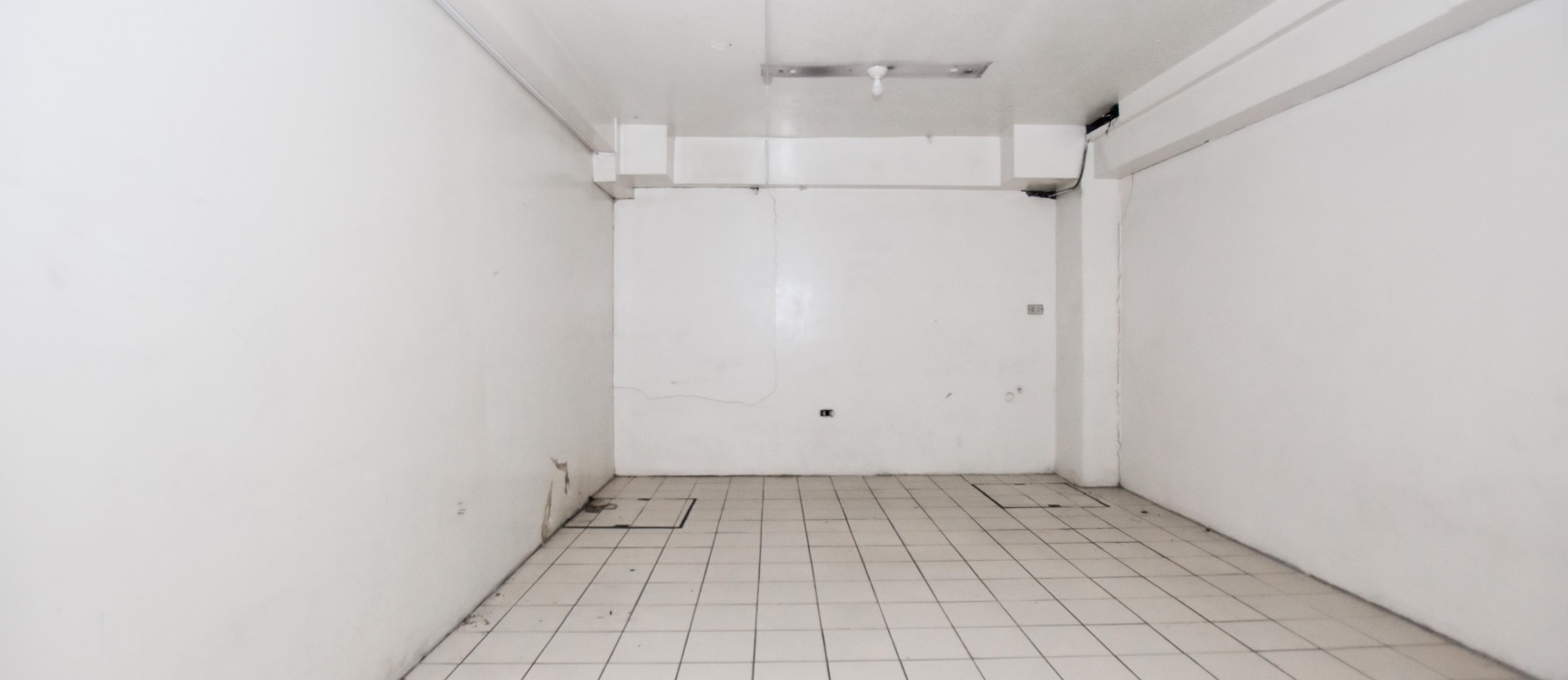 Local Comercial en alquiler ubicado en el Centro de Guayaquil GeoBienes - Local Comercial en alquiler ubicado en el Centro de Guayaquil - Plusvalia Guayaquil Casas de venta y alquiler Inmobiliaria Ecuador