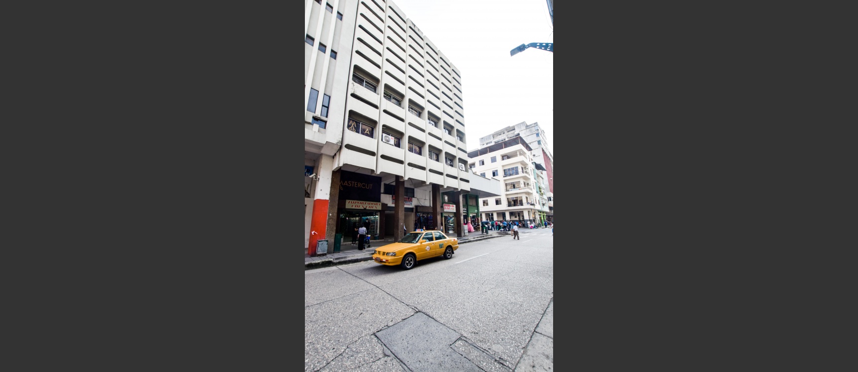 Local Comercial en alquiler ubicado en el Centro de Guayaquil GeoBienes - Local Comercial en alquiler ubicado en el Centro de Guayaquil - Plusvalia Guayaquil Casas de venta y alquiler Inmobiliaria Ecuador