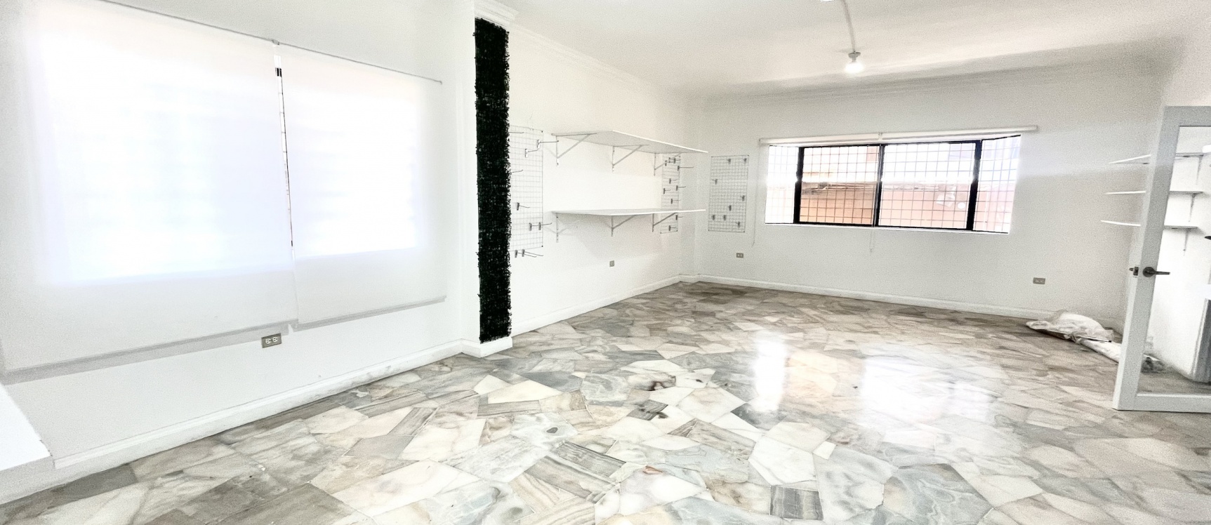 Local comercial en alquiler ubicado en Kennedy Norte GeoBienes - Local comercial en alquiler ubicado en Kennedy Norte - Plusvalia Guayaquil Casas de venta y alquiler Inmobiliaria Ecuador