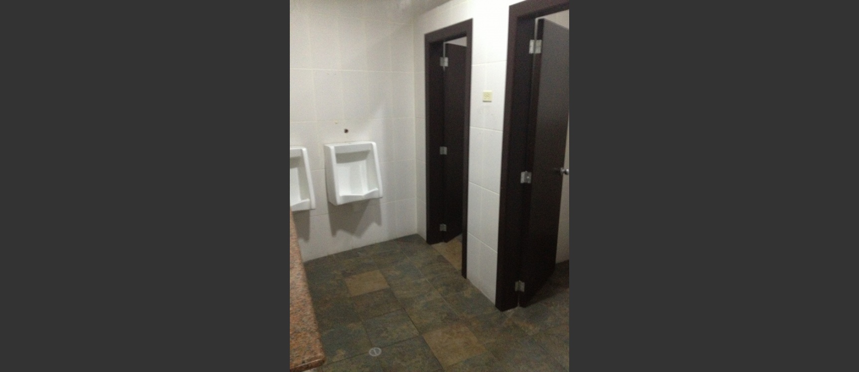 Local Comercial GeoBienes - Local Comercial en el centro de Guayaquil Avenida 9 de Octubre - Plusvalia Guayaquil Casas de venta y alquiler Inmobiliaria Ecuador