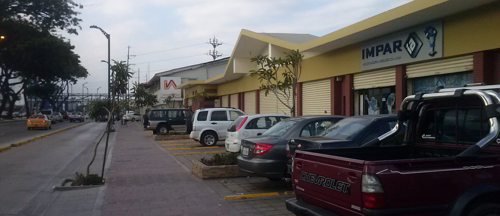 Local Comercial en Venta GeoBienes - Local comercial en venta Av. de las Américas frente al Estadio Modelo Alberto Spencer - Plusvalia Guayaquil Casas de venta y alquiler Inmobiliaria Ecuador