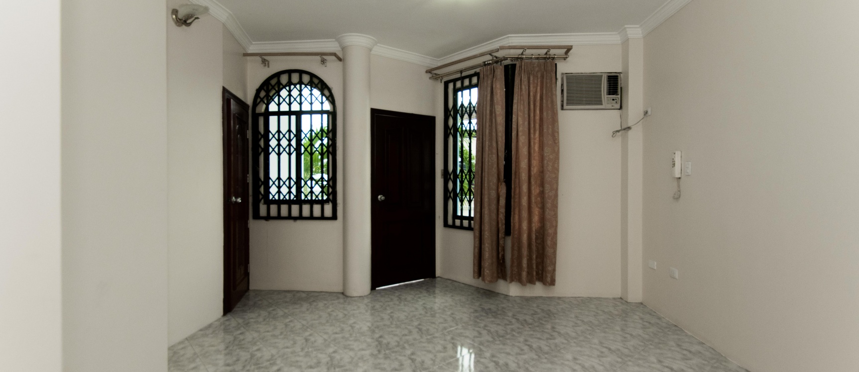 Local comercial en venta en urbanización Acuarela del Rio GeoBienes - Local comercial en venta en urbanización Acuarela del Rio - Plusvalia Guayaquil Casas de venta y alquiler Inmobiliaria Ecuador