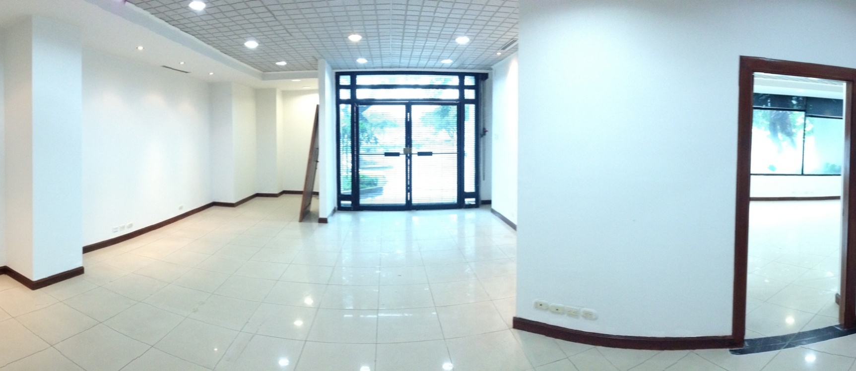 Local comercial en alquiler en Guayaquil. Ubicación estratégica local comercial y oficina en alquiler GeoBienes - Local comercial y oficina en alquiler en Guayaquil - Plusvalia Guayaquil Casas de venta y alquiler Inmobiliaria Ecuador
