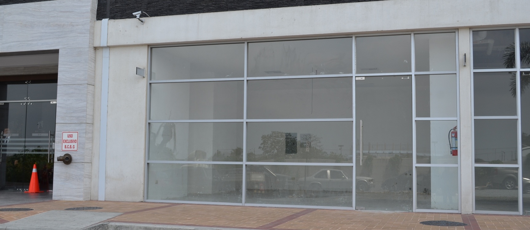 Local en alquiler en Bellini IV sector centro Ciudad del Rió GeoBienes - Local en alquiler en Bellini IV sector centro Ciudad del Rió - Plusvalia Guayaquil Casas de venta y alquiler Inmobiliaria Ecuador