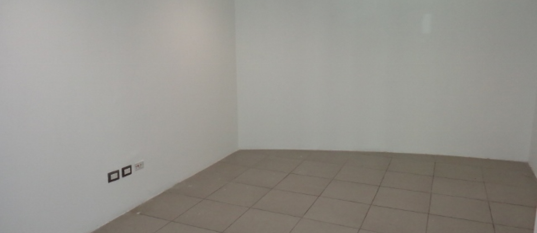Local en Alquiler Samborondon KM 5 GeoBienes - Local comercial en venta en Samborondon KM 5 - Plusvalia Guayaquil Casas de venta y alquiler Inmobiliaria Ecuador