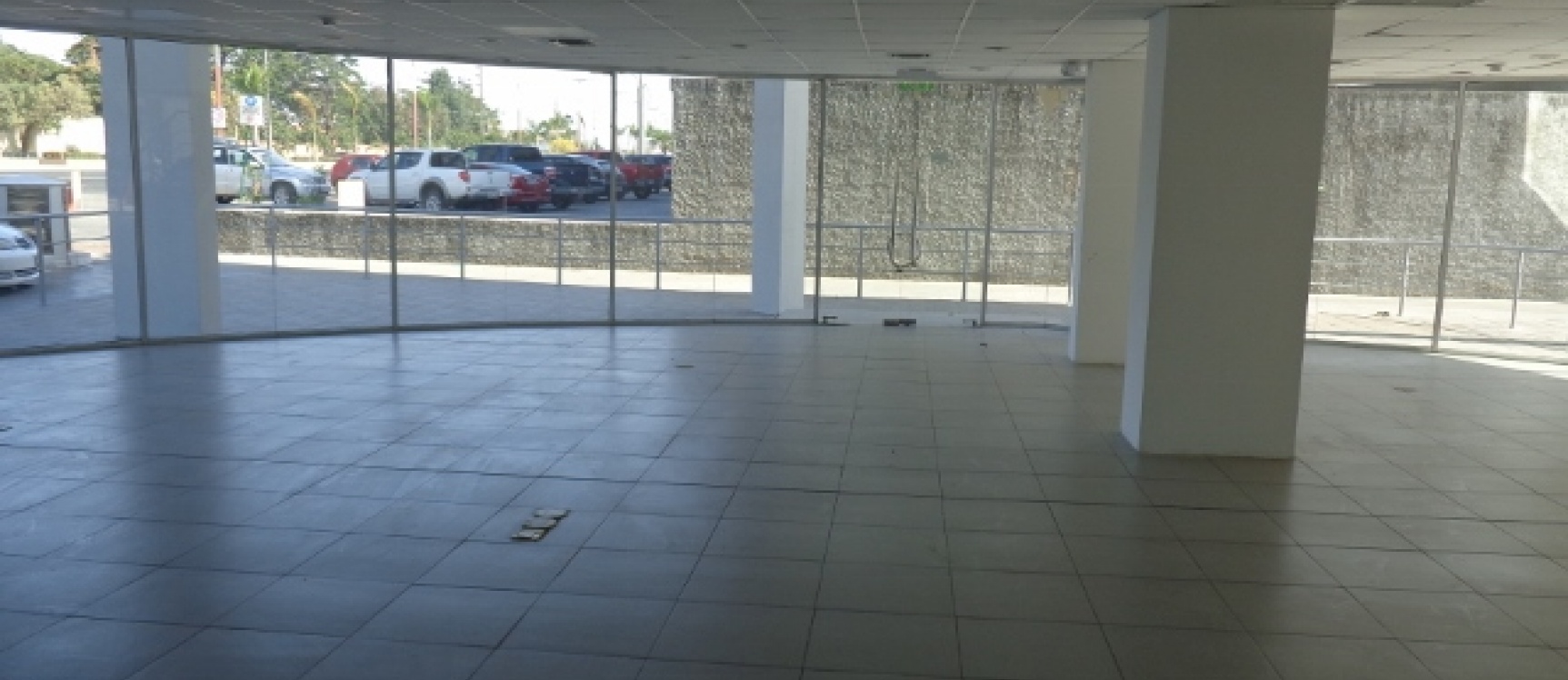 Local en Alquiler Samborondon KM 5 GeoBienes - Local comercial en venta en Samborondon KM 5 - Plusvalia Guayaquil Casas de venta y alquiler Inmobiliaria Ecuador