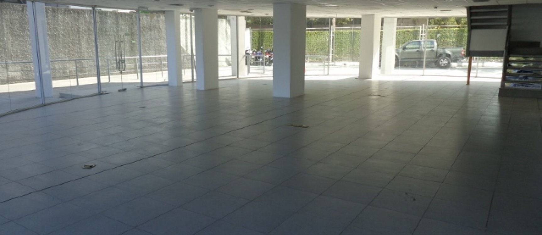 Local en Alquiler Samborondon KM 5 GeoBienes - Local comercial en venta en Samborondon KM 5 - Plusvalia Guayaquil Casas de venta y alquiler Inmobiliaria Ecuador
