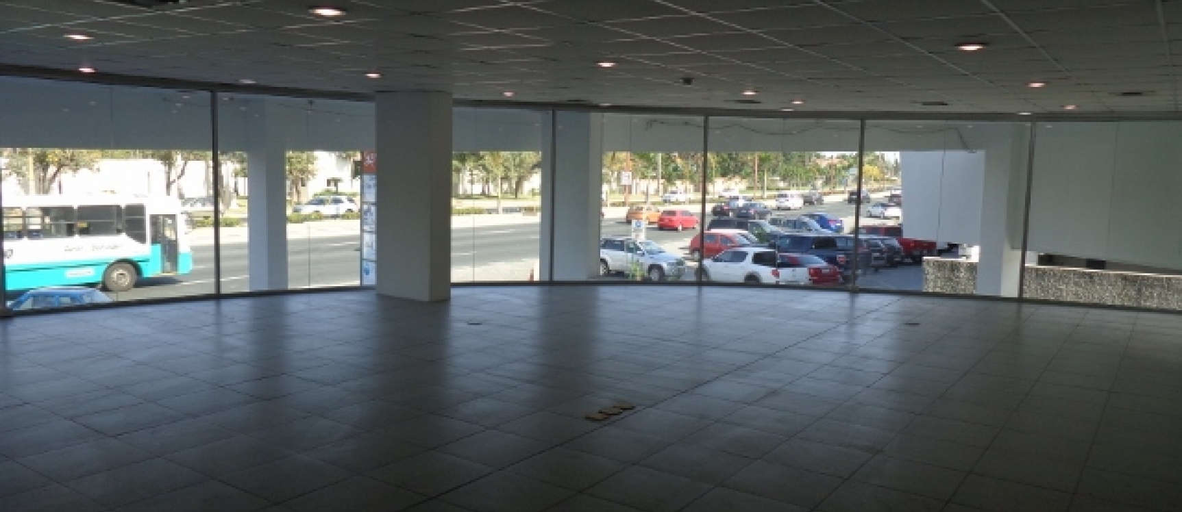Local en Alquiler Samborondon KM 5 GeoBienes - Local comercial en venta en Samborondon KM 5 - Plusvalia Guayaquil Casas de venta y alquiler Inmobiliaria Ecuador