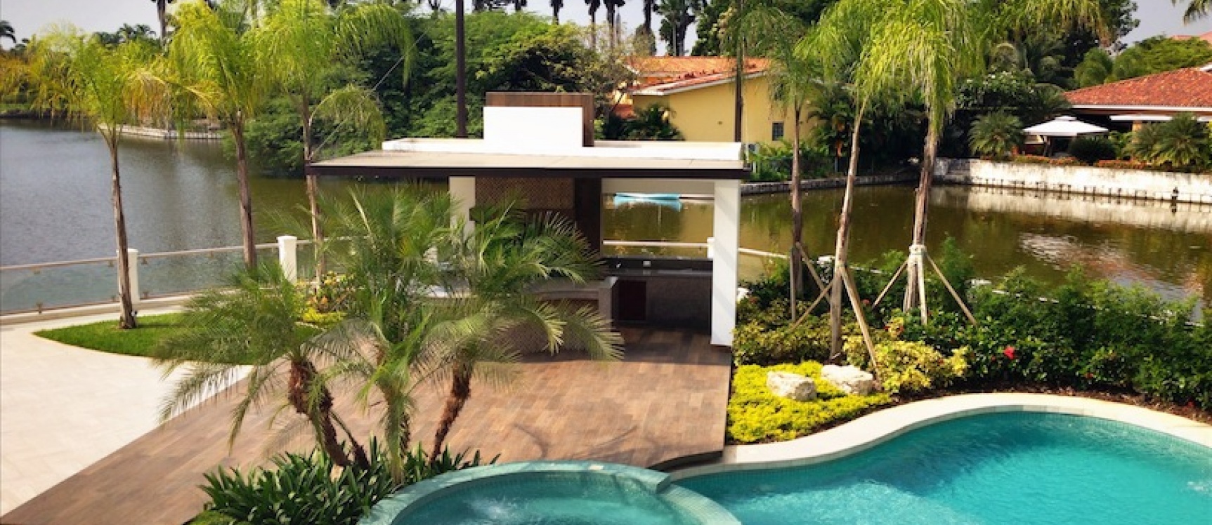 GeoBienes - Los Lagos Samborondón casa en venta - Plusvalia Guayaquil Casas de venta y alquiler Inmobiliaria Ecuador