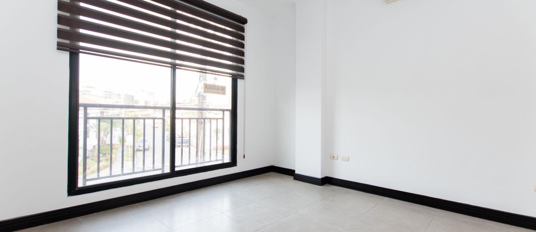 Moderno departamento en alquiler en Porton de las Lomas, Urdesa GeoBienes - Moderno departamento en alquiler en Porton de las Lomas, Urdesa - Plusvalia Guayaquil Casas de venta y alquiler Inmobiliaria Ecuador