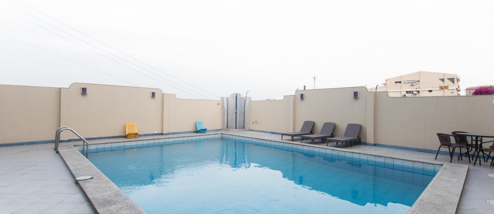 Moderno departamento en alquiler en Porton de las Lomas, Urdesa GeoBienes - Moderno departamento en alquiler en Porton de las Lomas, Urdesa - Plusvalia Guayaquil Casas de venta y alquiler Inmobiliaria Ecuador