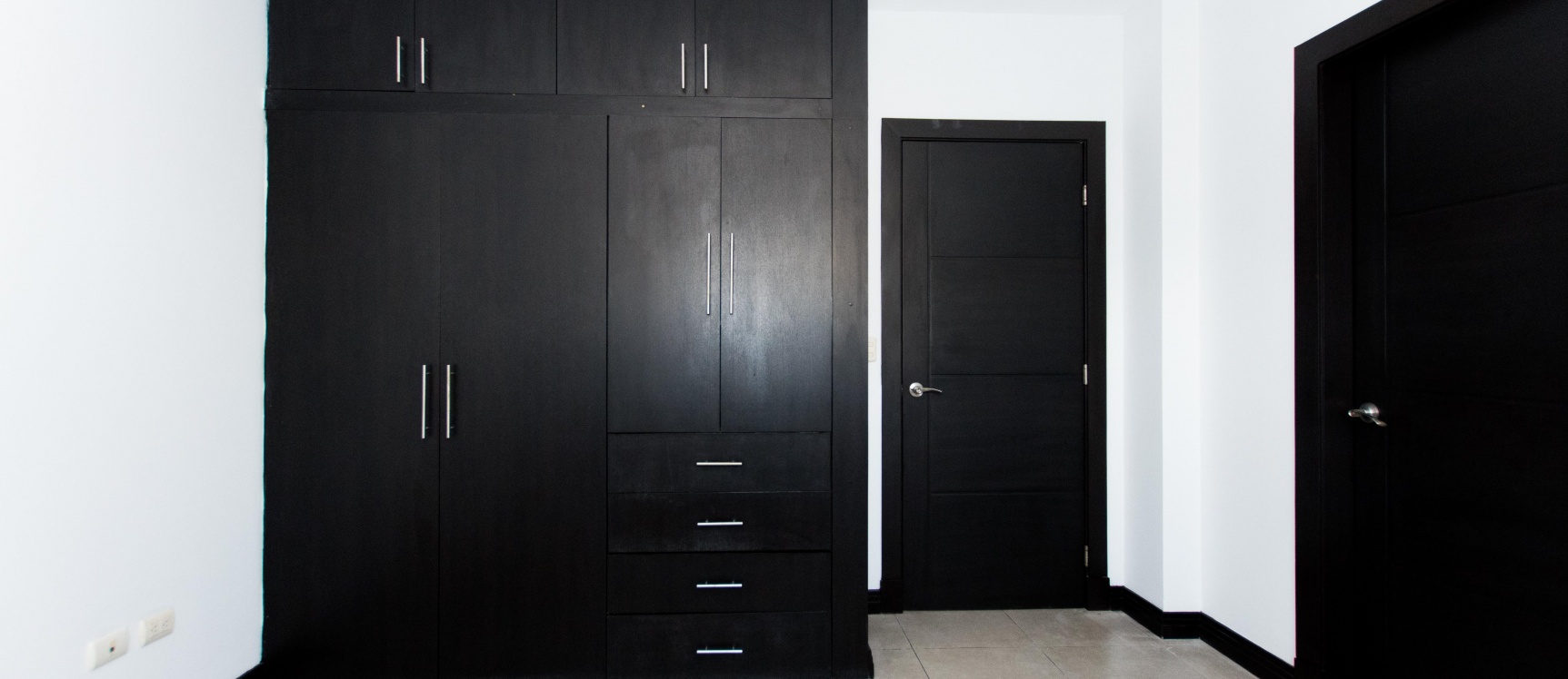 Moderno departamento en alquiler en Porton de las Lomas, Urdesa GeoBienes - Moderno departamento en alquiler en Porton de las Lomas, Urdesa - Plusvalia Guayaquil Casas de venta y alquiler Inmobiliaria Ecuador