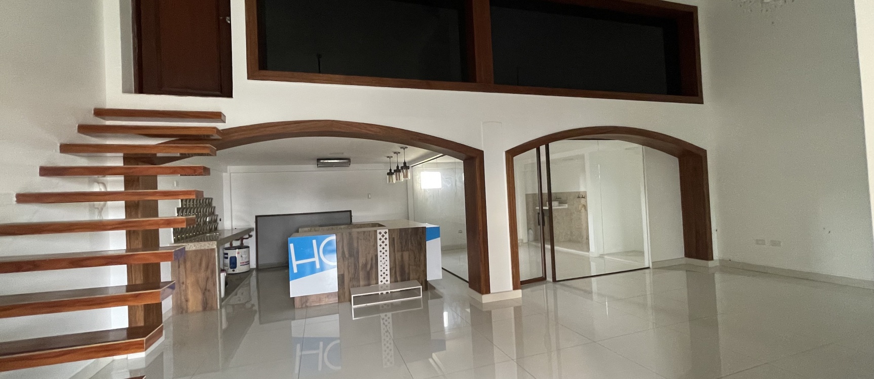 Moderno Penthouse de dos pisos en alquiler ubicado en Kennedy Norte GeoBienes - Moderno Penthouse de dos pisos en alquiler ubicado en Kennedy Norte - Plusvalia Guayaquil Casas de venta y alquiler Inmobiliaria Ecuador